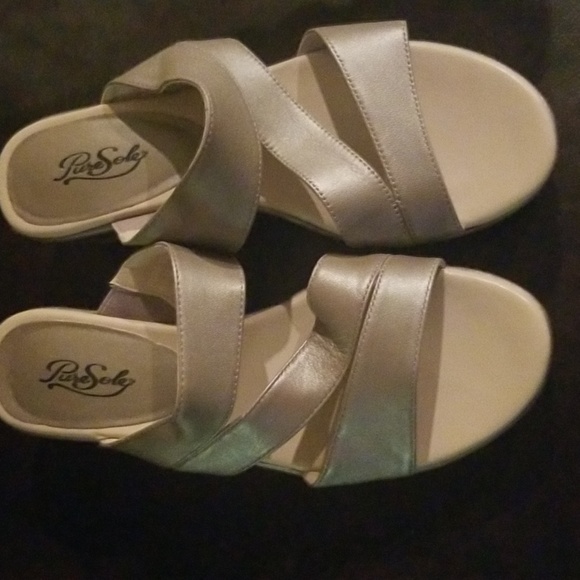 PURE SOLE Sz 8.5M, Champagne colored Wedge Sandals, 1.5/2" Heel, NWOT #8 - Picture 5 of 6